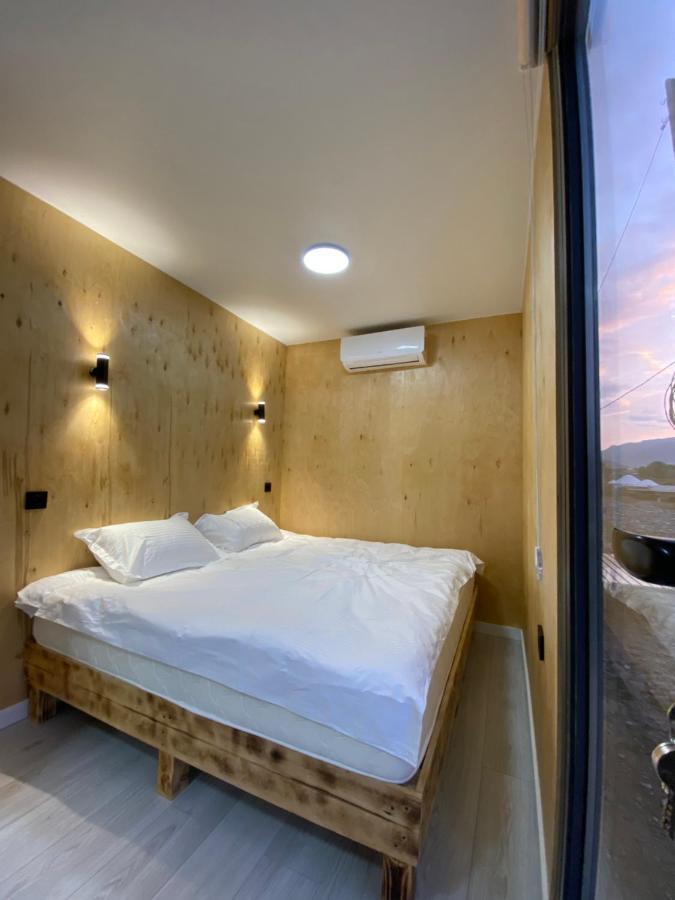 Panorama Glamping Hotel Saty Bagian luar foto